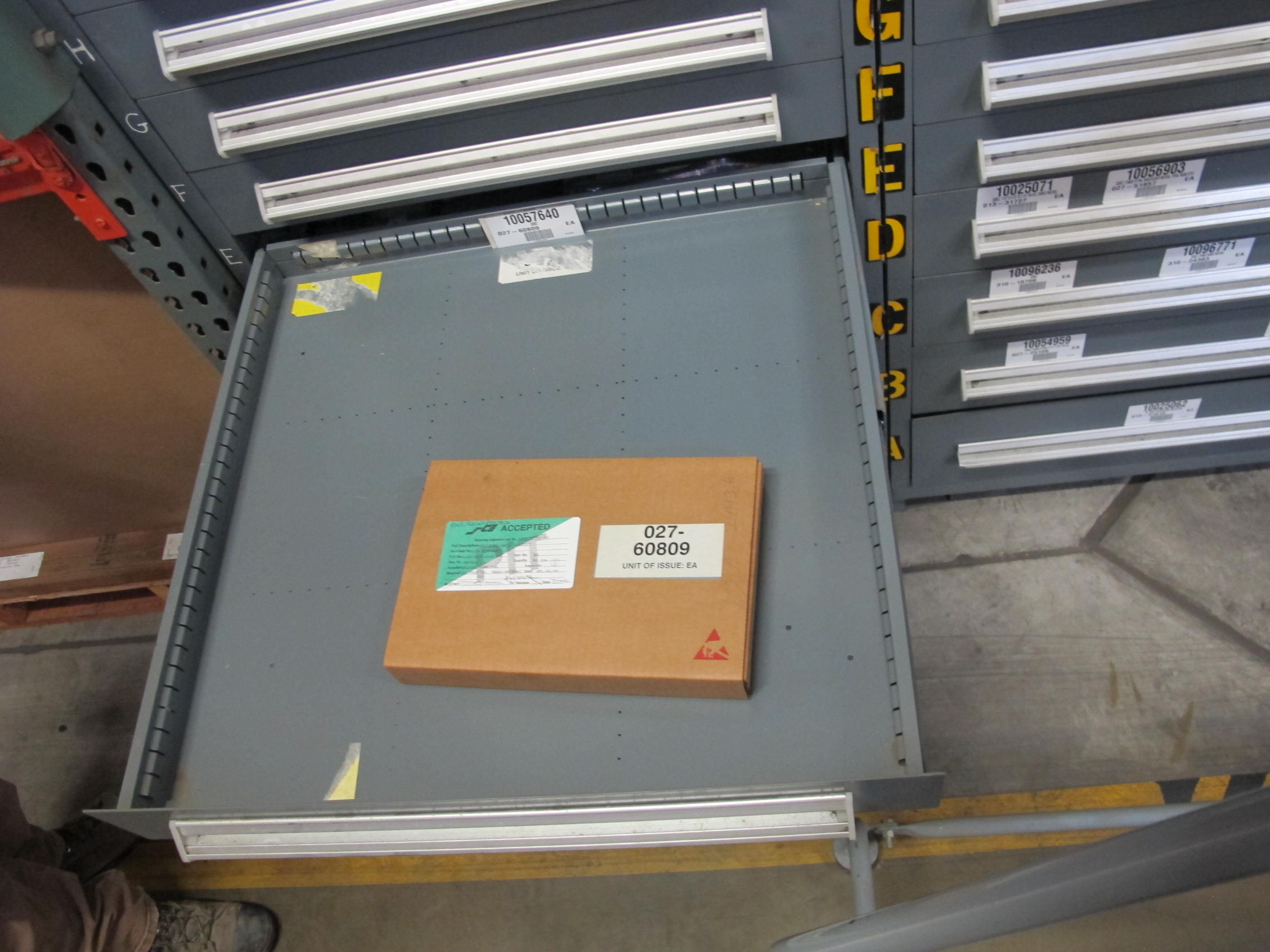 STANLEY VIDMAR HEAVY DUTY 12-DRAWER PARTS CABINET W/ CONTENTS (W-50) LOADING & HANDLING FEE $25-